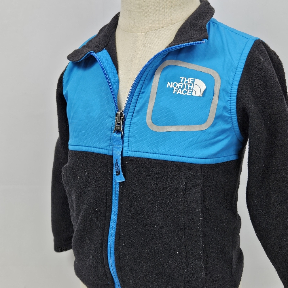 The North Face Denali size 2T fleece jacket - Picture 5 of 15